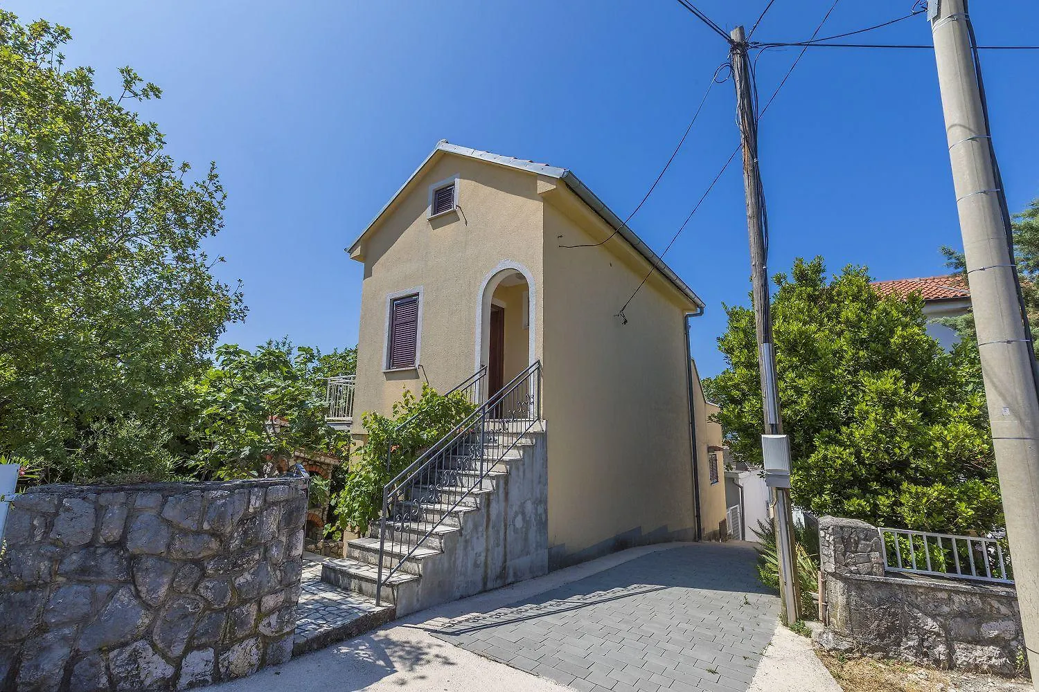 Preiswertes Apartment Nur 500 Meter Zum Strand Mit Privater Terrasse, Grill - Hundefreundlich Jadranovo