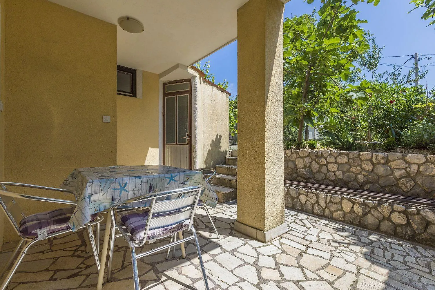 Preiswertes Apartment Nur 500 Meter Zum Strand Mit Privater Terrasse, Grill - Hundefreundlich Jadranovo