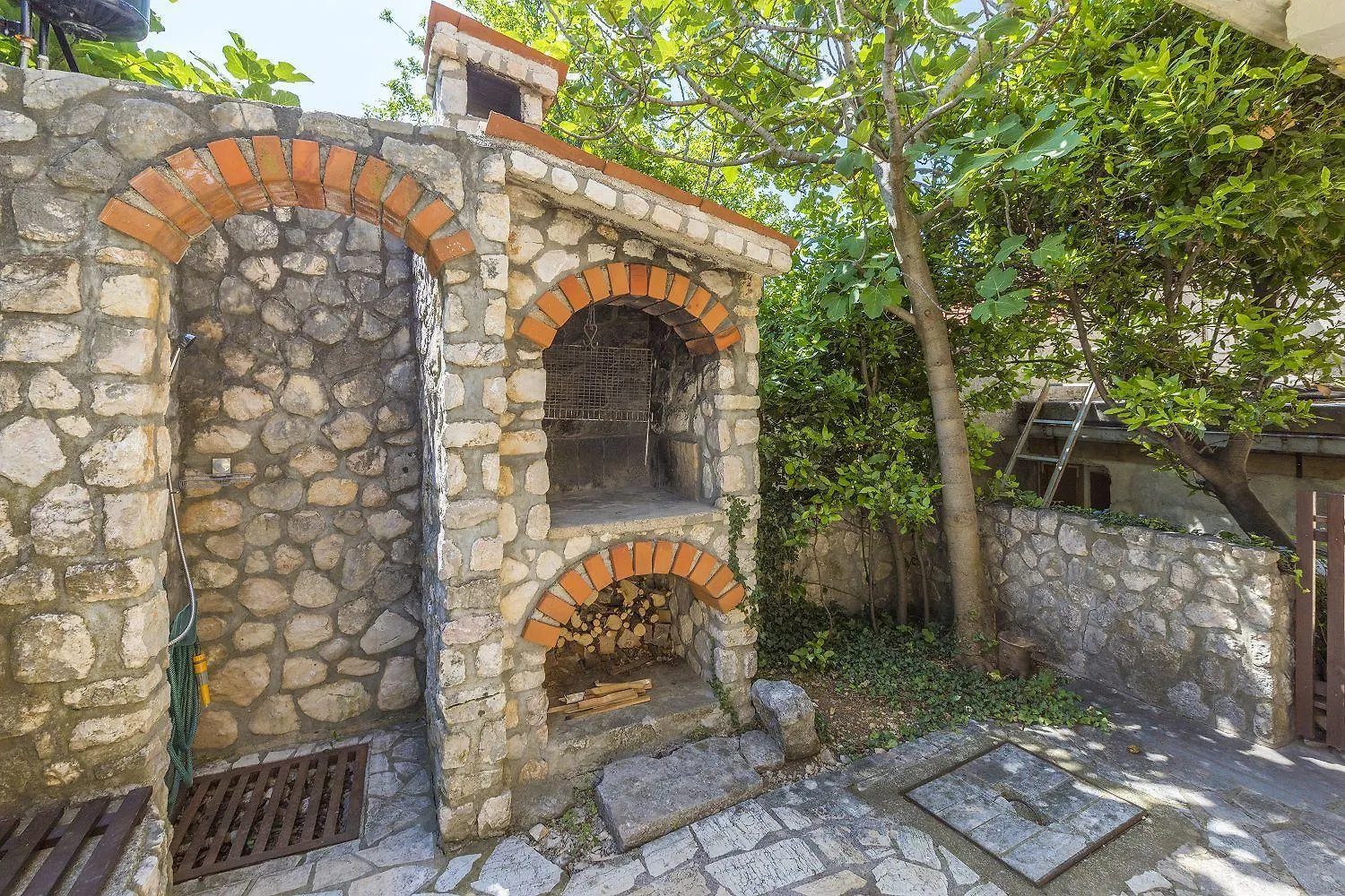 Preiswertes Apartment Nur 500 Meter Zum Strand Mit Privater Terrasse, Grill - Hundefreundlich Jadranovo Croatia
